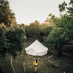 Lodg'ing Nature Camp Luberon Роскошный шатер Saint-Michel-l'Observatoire