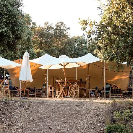 Lodg'ing Nature Camp Luberon * Saint-Michel-lʼObservatoire