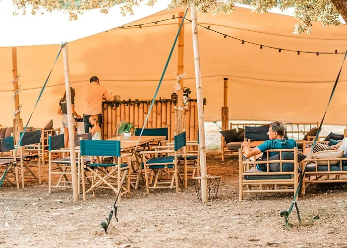 Lodg'ing Nature Camp Luberon Saint-Michel-lʼObservatoire