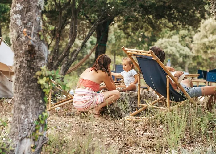 Lodg'ing Nature Camp Luberon * Saint-Michel-lʼObservatoire